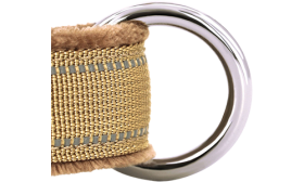 Bruin zacht gevoerd reflecterend hondenharnas met anti-trek ontwerp, verbeterde zichtbaarheid, duurzaam.