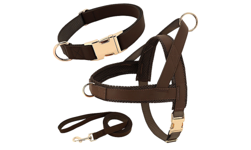 Bruin hondenharnas kit met bijpassende halsband en riem, lichtgewicht, duurzaam, comfortabele en veilige pasvorm.
