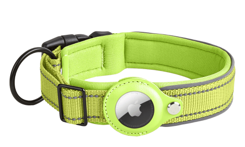 Groene reflecterende hondenhalsband met AirTag-houder, verstelbaar, lichtgewicht nylon, voor tracking en zichtbaarheid.