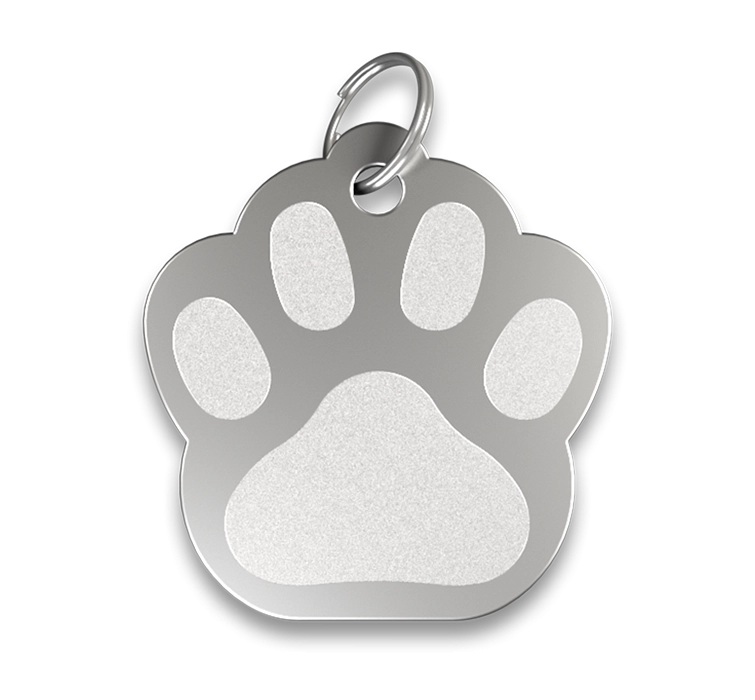 Gegraveerde Hondenpenning Poot Zilveren pootvormige hondenpenning met gladde afwerking, zilveren ring, personaliseerbaar met gegraveerde hondennaam.